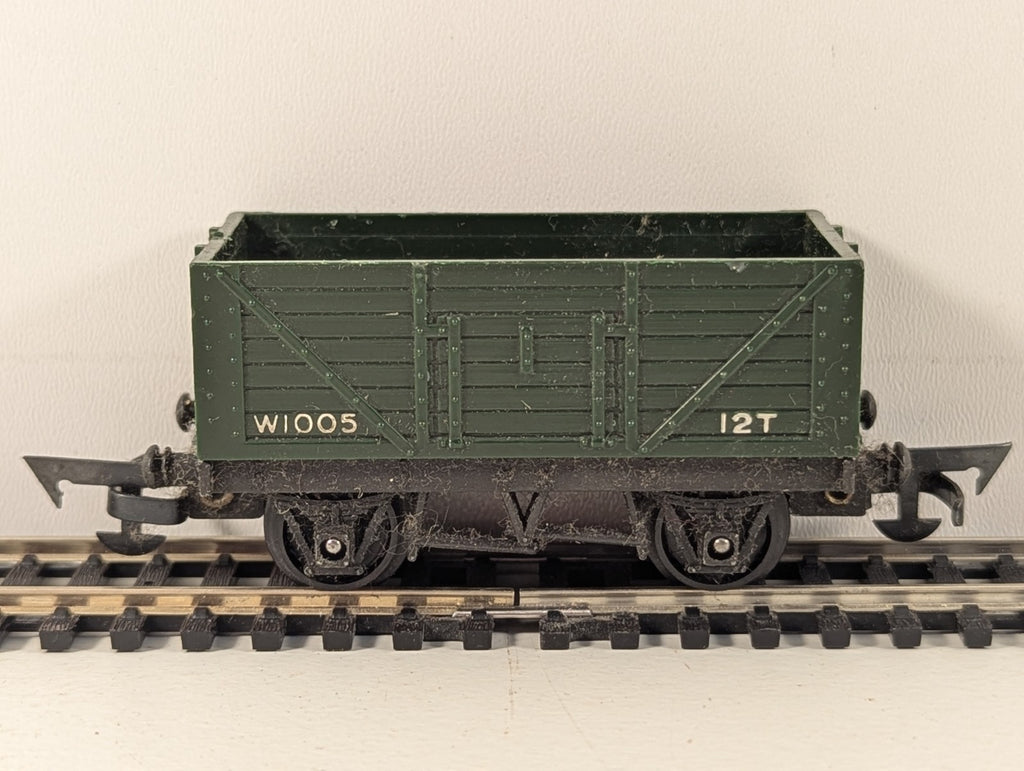 Tri-ang R10 OO Gauge 7 Plank Open Wagon