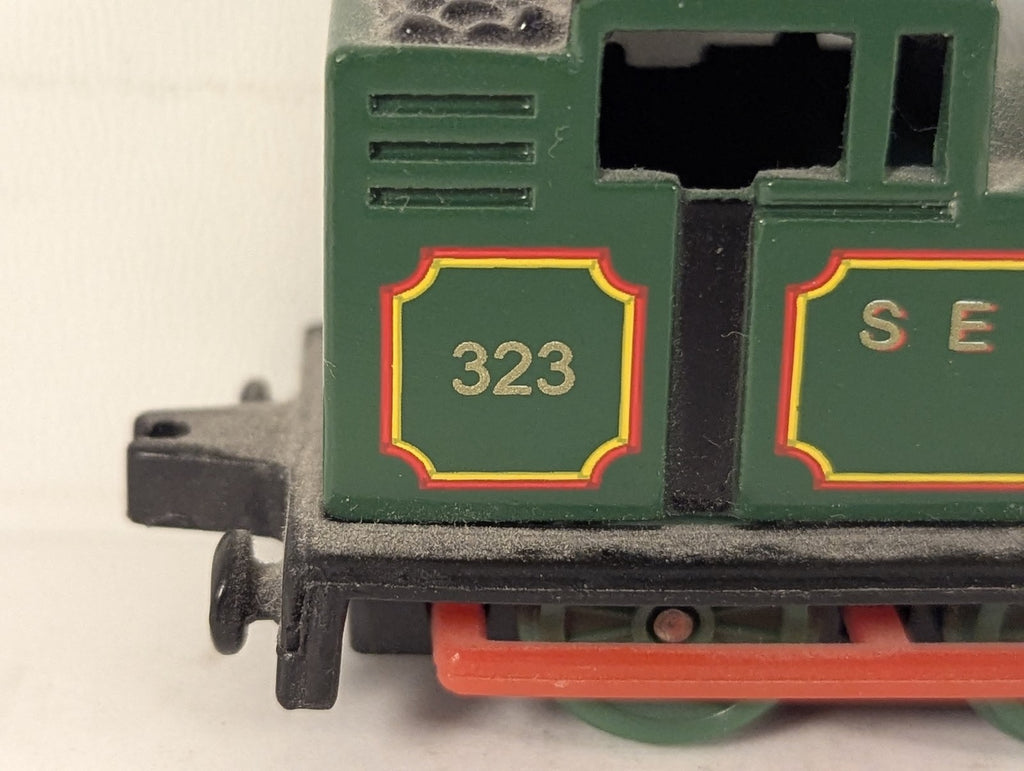 Ertl Bluebell Die-cast Locomotive 323 SE&CR Green