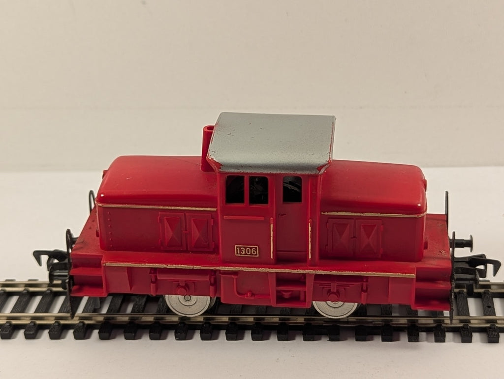 Fleischmann HO Gauge O&K Diesel Shunter Locomotive 1306 Red