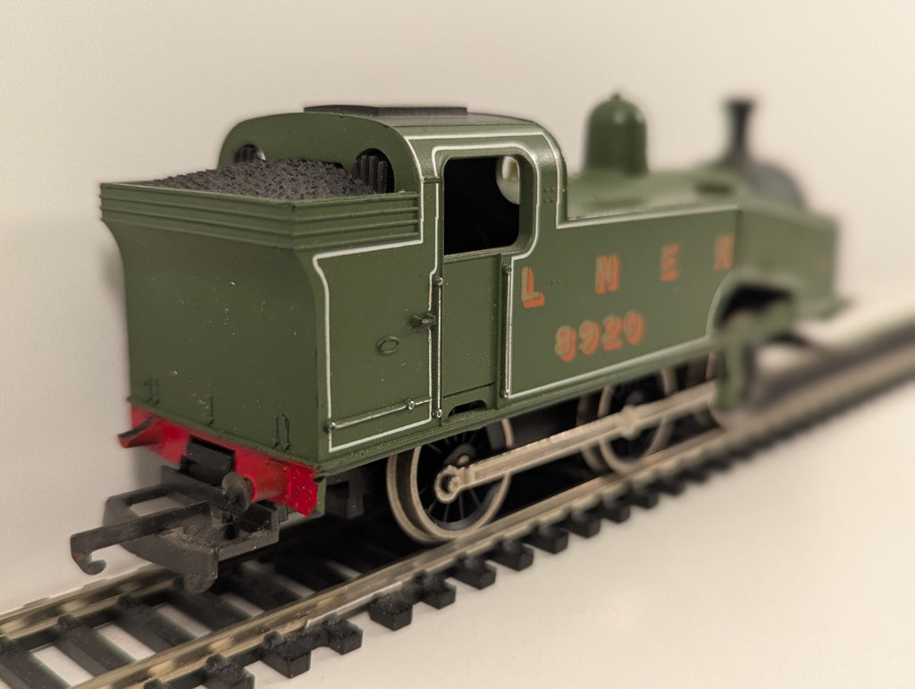 Lima LNER Class J50 0-6-0T No. 8920 – LNER Green – Body Loose