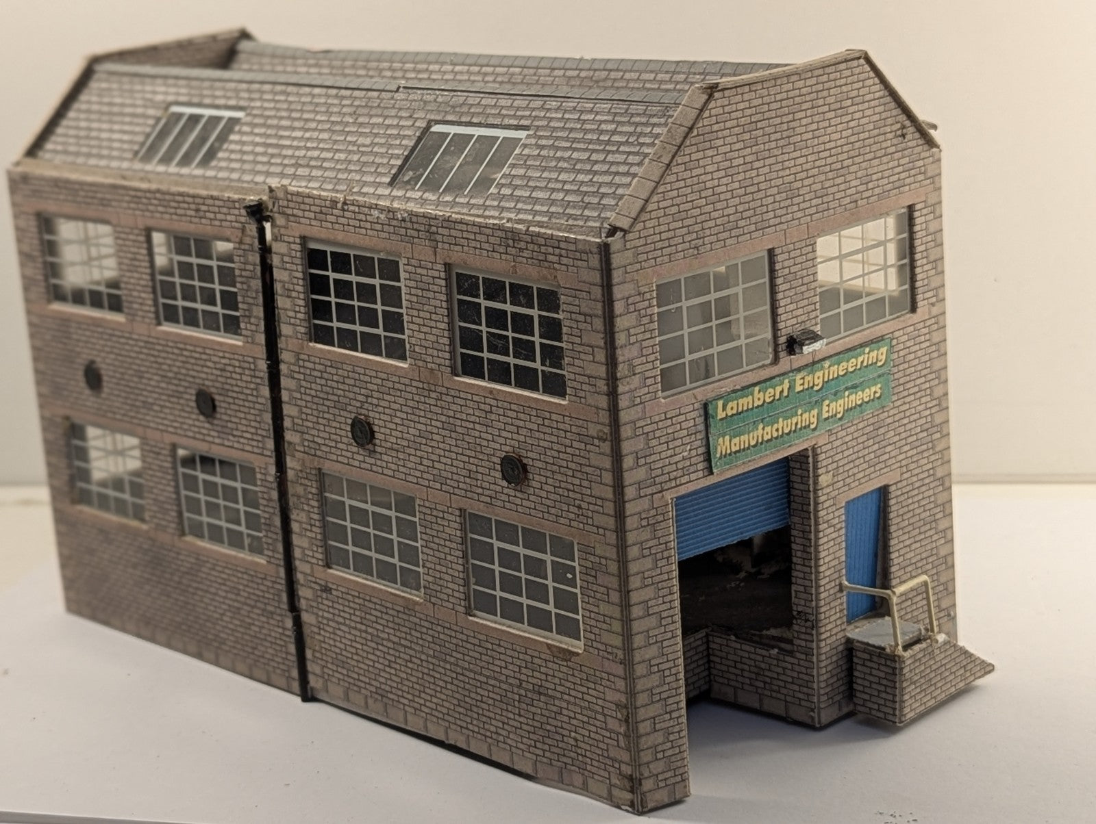 Metcalfe OO Gauge Built Card Kit Lambert Engineering Factory Warehouse