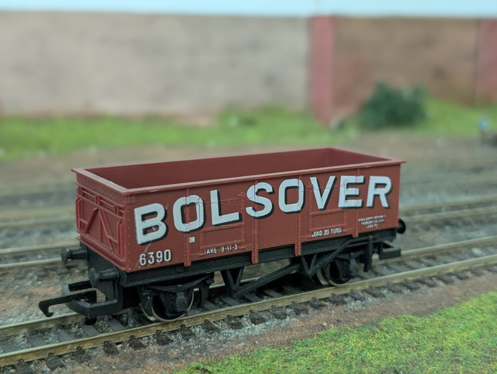 Hornby R136 OO Gauge Bolsover 20 Ton Steel Mineral Wagon No. 6390