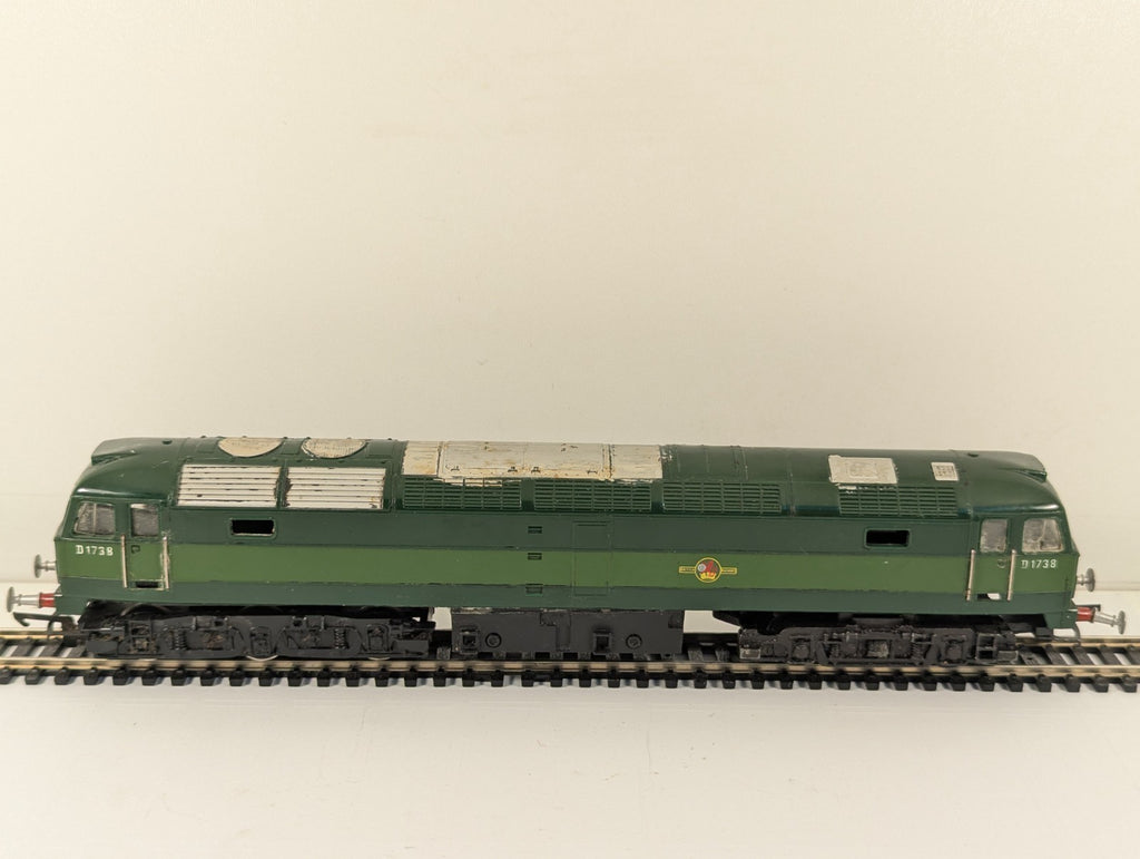 Hornby OO Gauge BR Class 47 Diesel Locomotive - Repainted and nonrunner