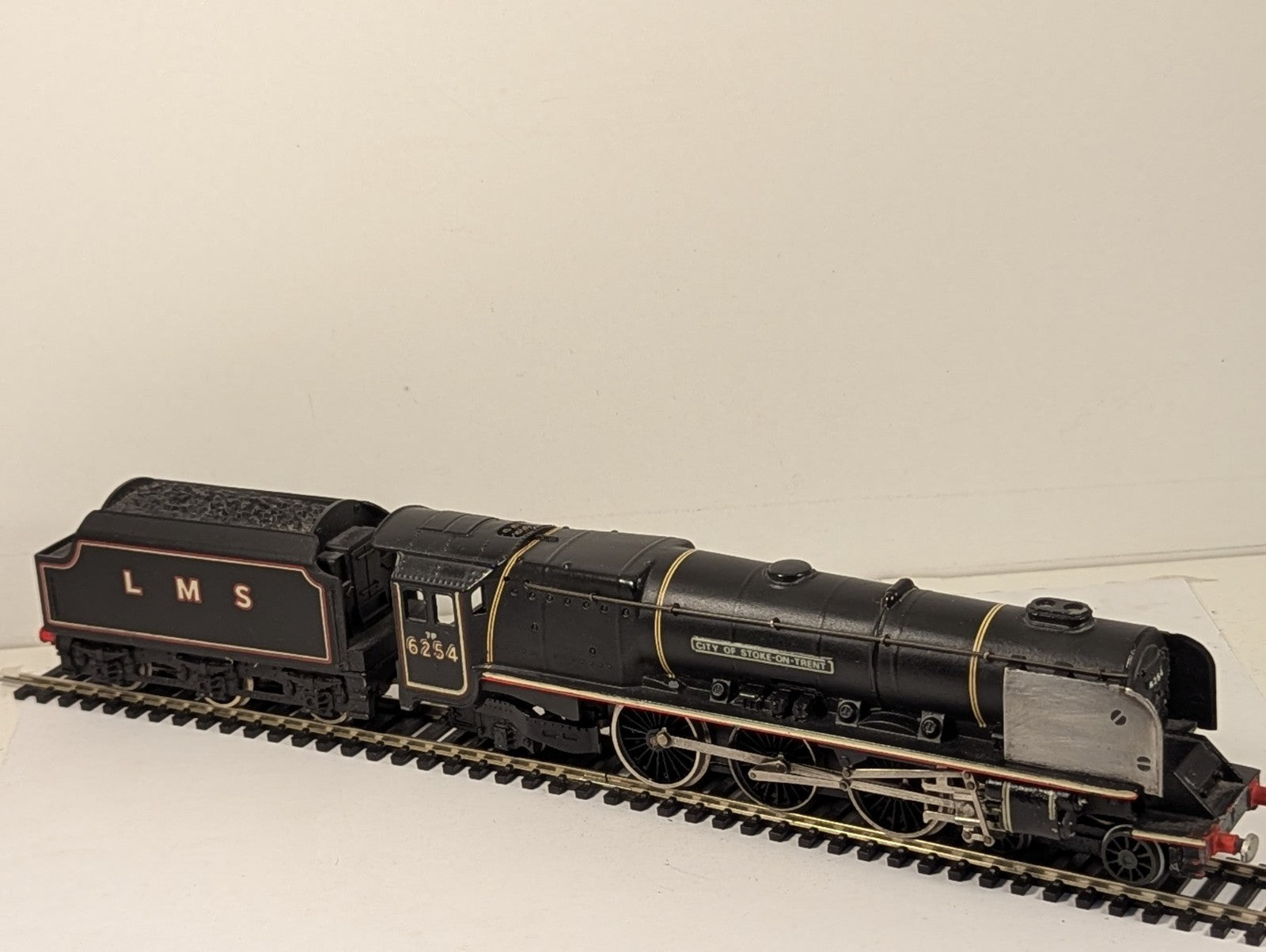 Wrenn OO Gauge Coronation Class 'City of Stoke-on-Trent' Locomotive