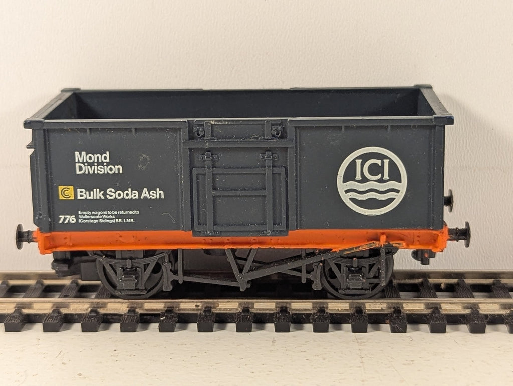 Mainline OO Gauge 7 Plank Mond Division Bulk Soda Ash Wagon Goods Wagon 776