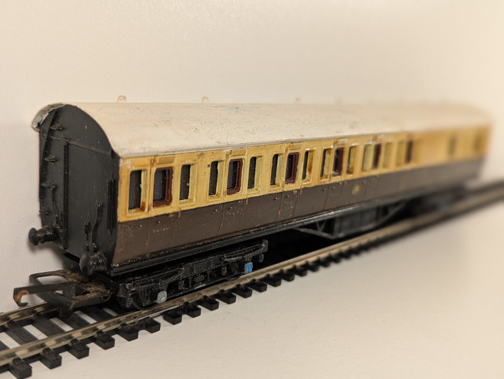 Kitbuilt GWR Collett Composite Coach No. 7169 – Brown & Cream