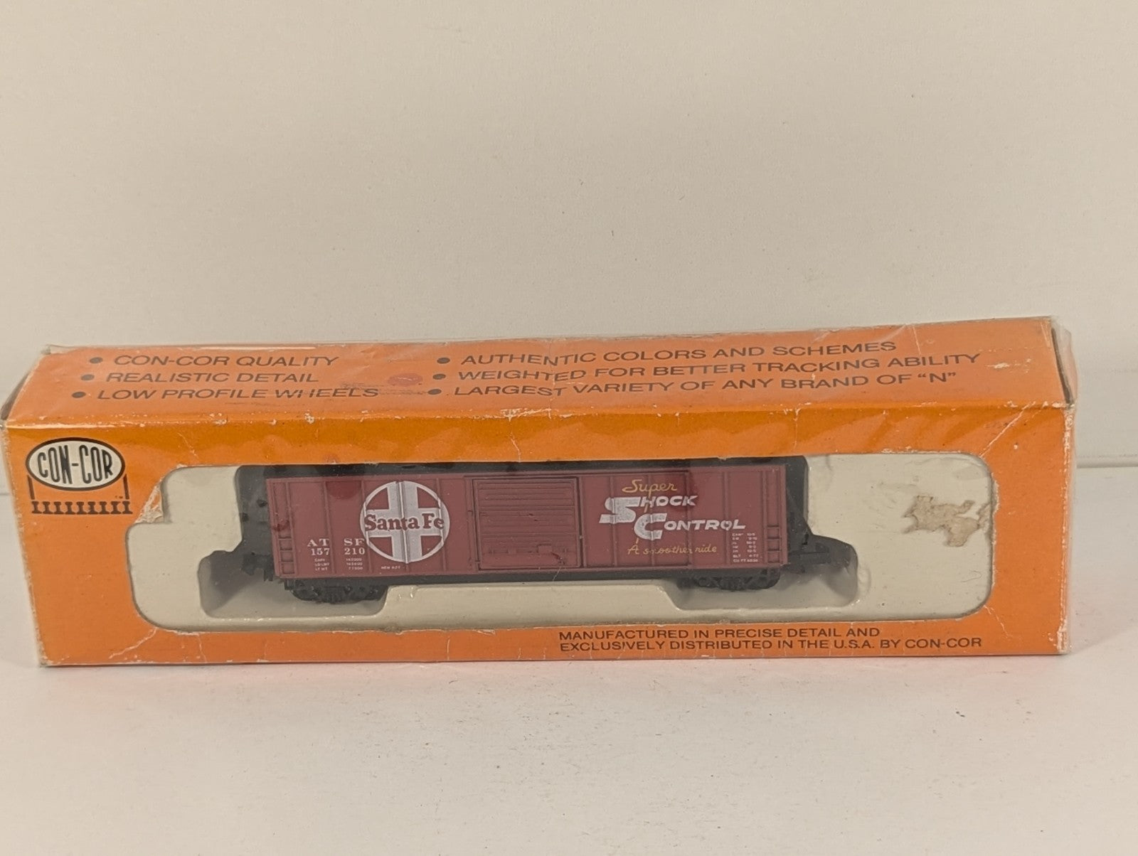 Con-Cor Santa Fe N Gauge Shock Control Box Car - Boxed