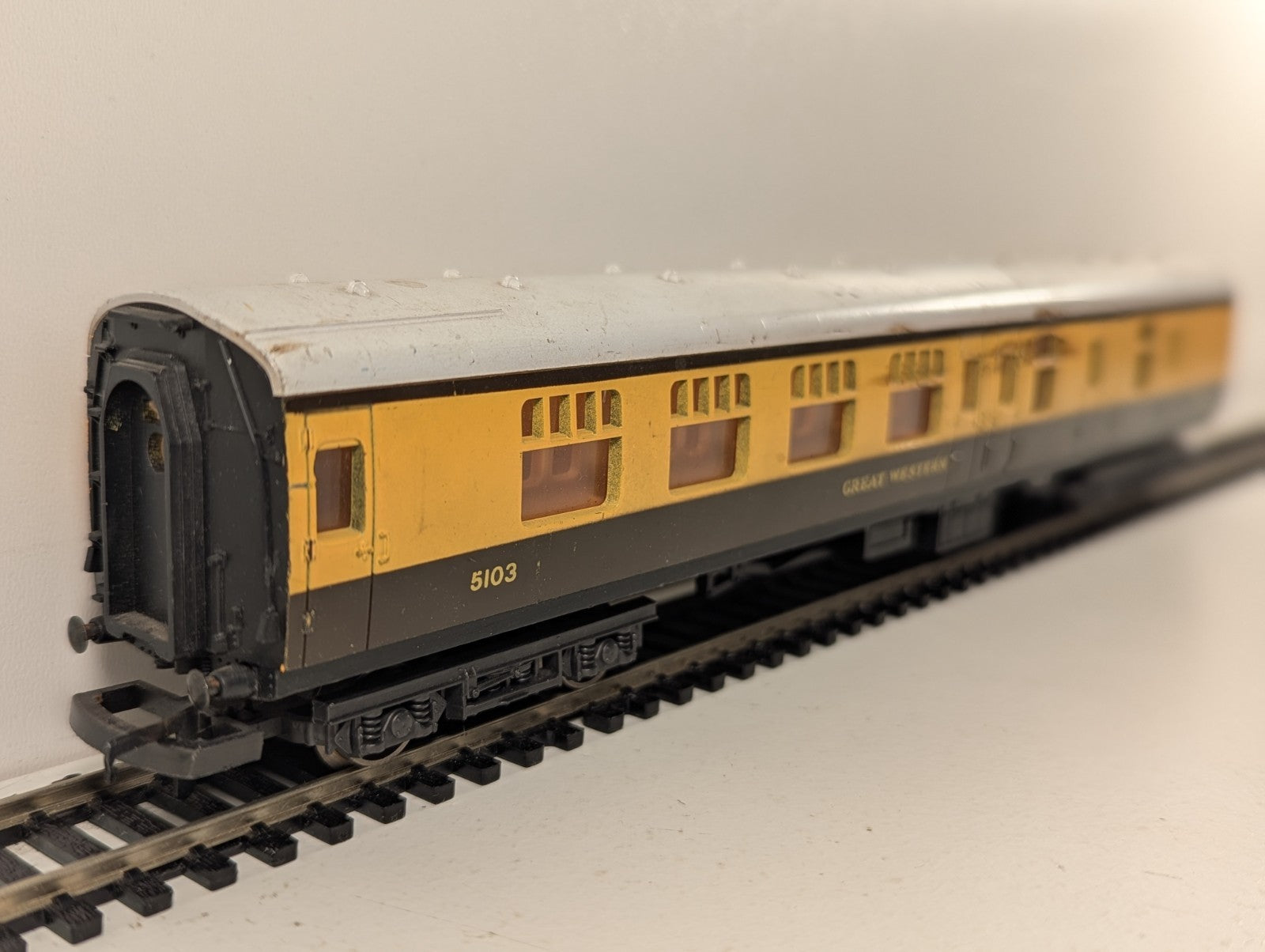 Lima OO Gauge GWR Mk1 Brake Second Corridor Coach