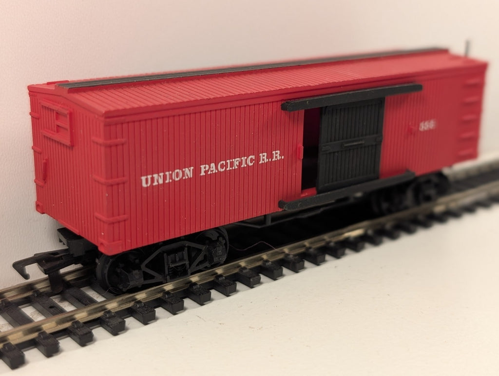 Airfix HO Union Pacific Box Car Wagon
