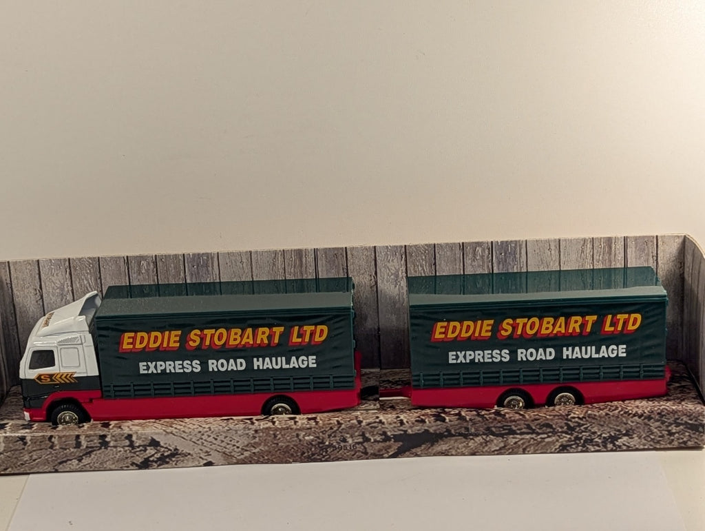 Corgi 59516 Eddie Stobart Volvo Short Wheelbase Lorry with Close Couple Trailer
