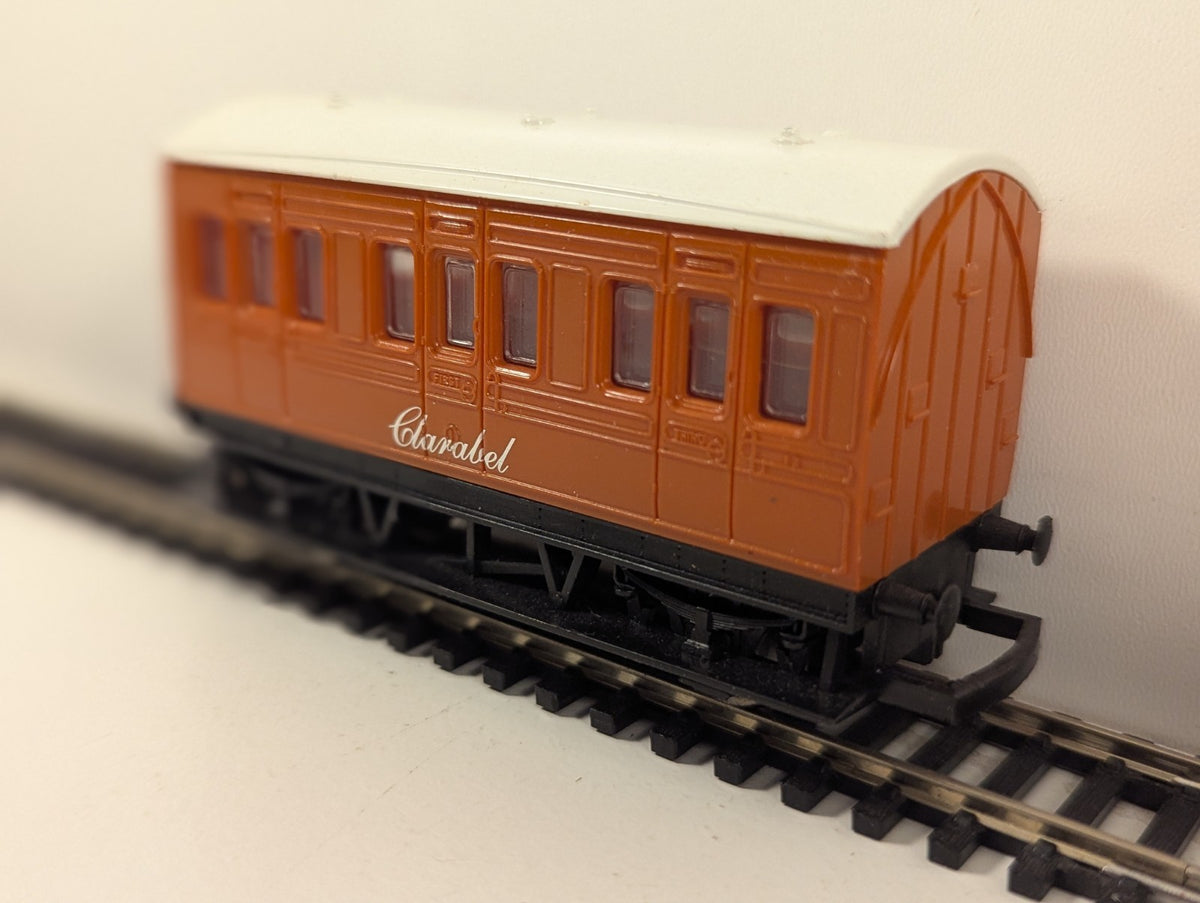 Hornby OO Gauge Thomas & Friends Clarabel Coach