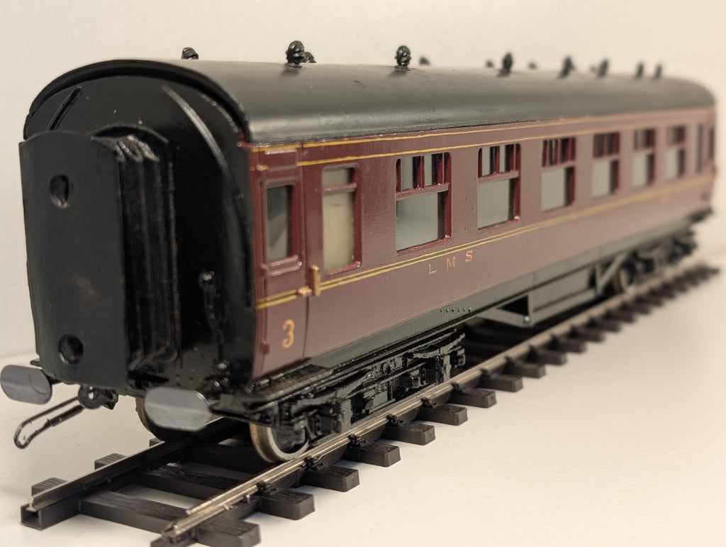 Leeds Company O Gauge Kitbuilt LMS Maroon 3rd Coach 8037