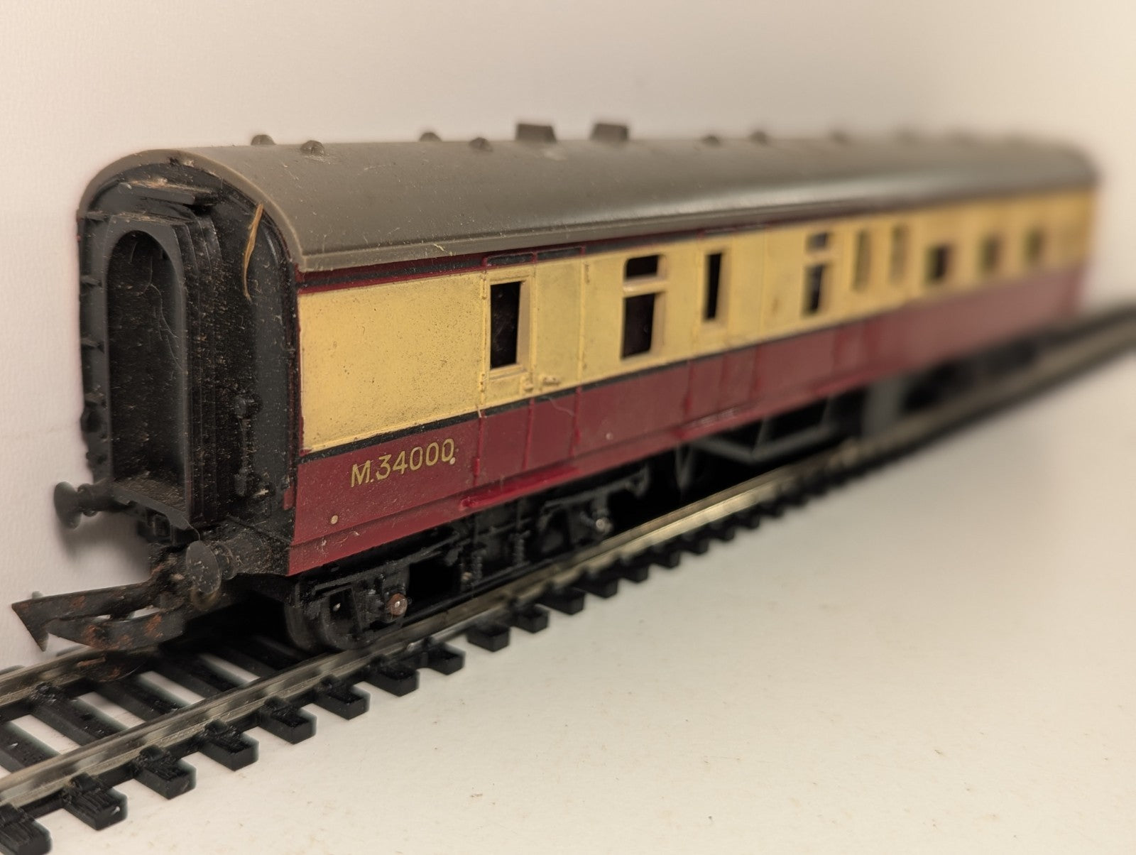Tri-ang OO Gauge BR Main Line Brake Second Coach Passenger Coach