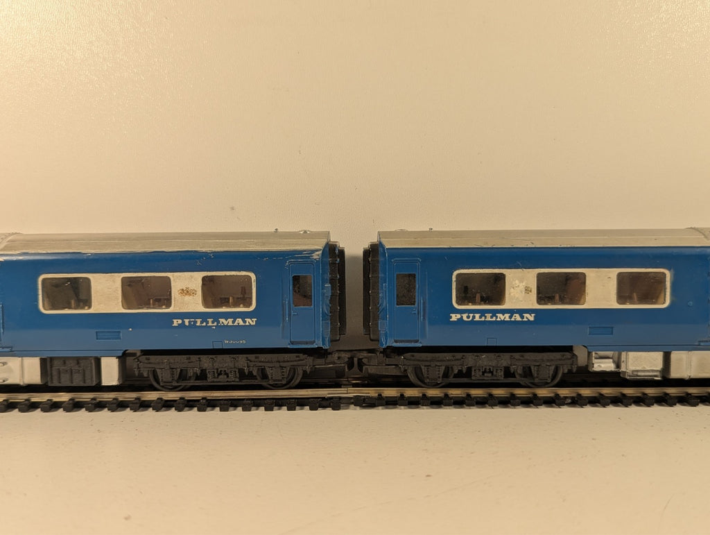 Tri-ang R555/R556 Blue Pullman Train Set OO Gauge