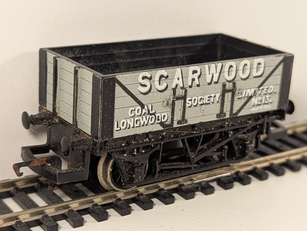 Hornby R716 OO Gauge 5-Plank Open Wagon – “Scarwood Coal, Longwood Society Ltd”