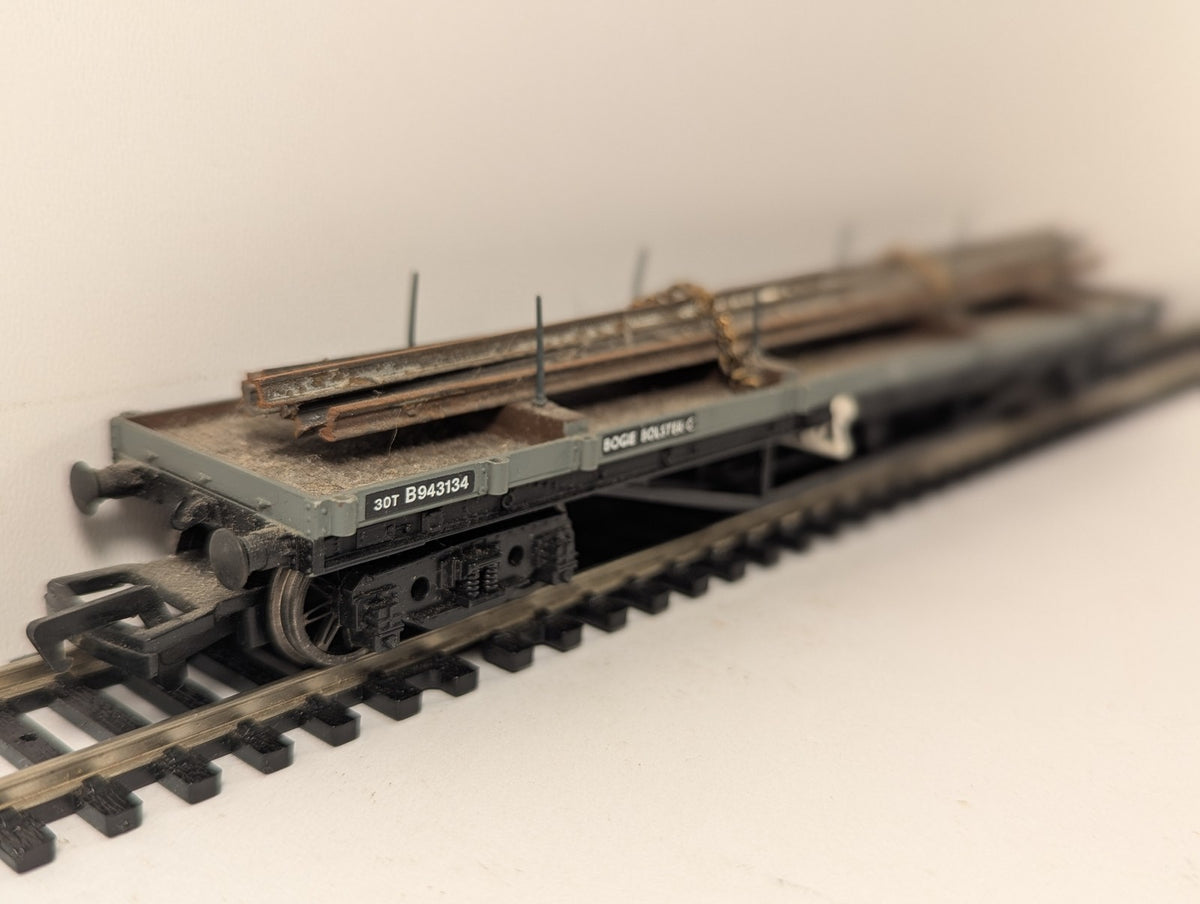 Bachmann OO Gauge Bogie Bolster C Goods Wagon B943134 BR Grey 38-151