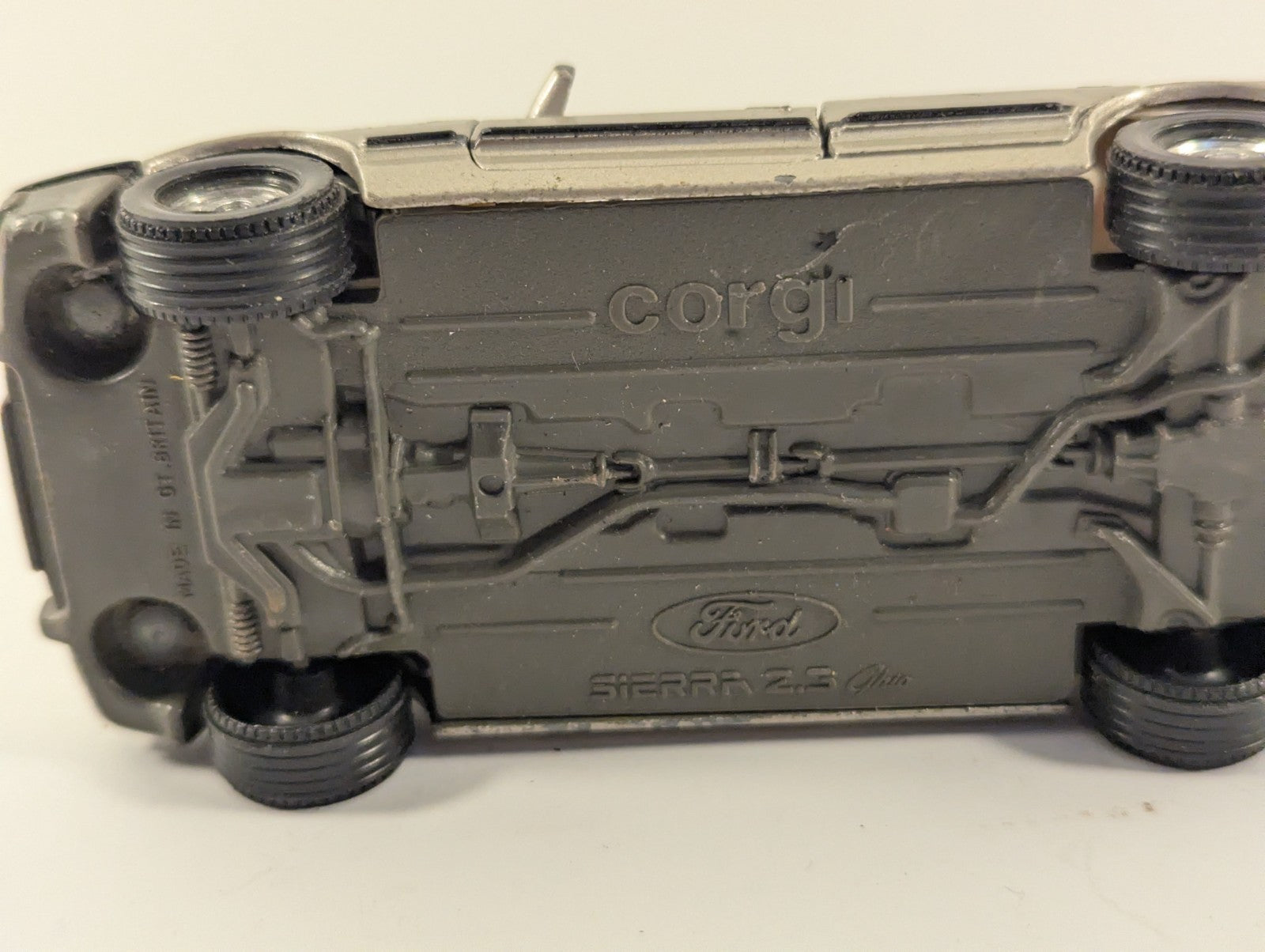 Corgi Ford Sierra 2.3 Ghia Diecast Model Car