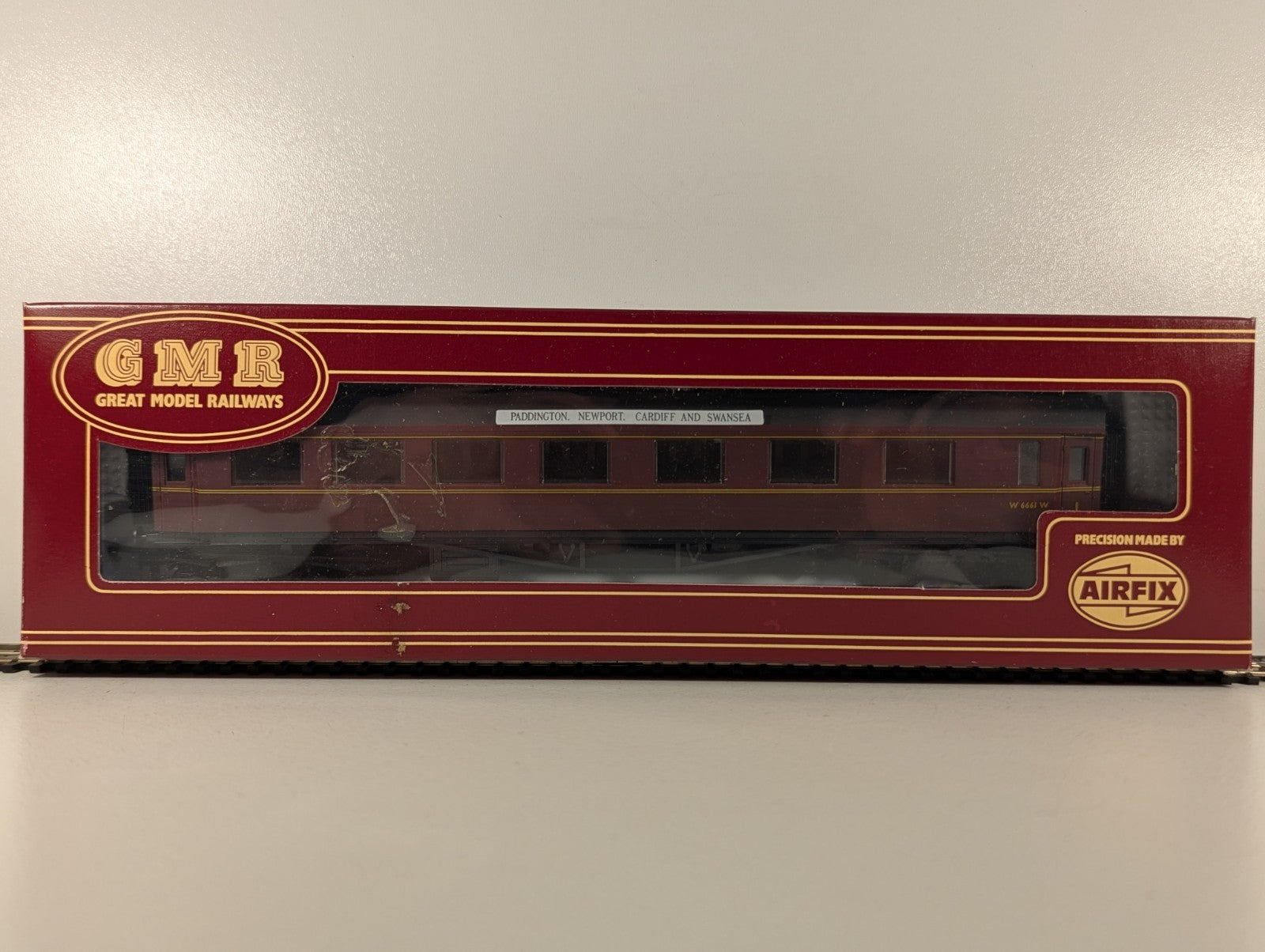 Airfix GMR OO Scale Hawksworth Corridor First Passenger Coach W 6661 W BR