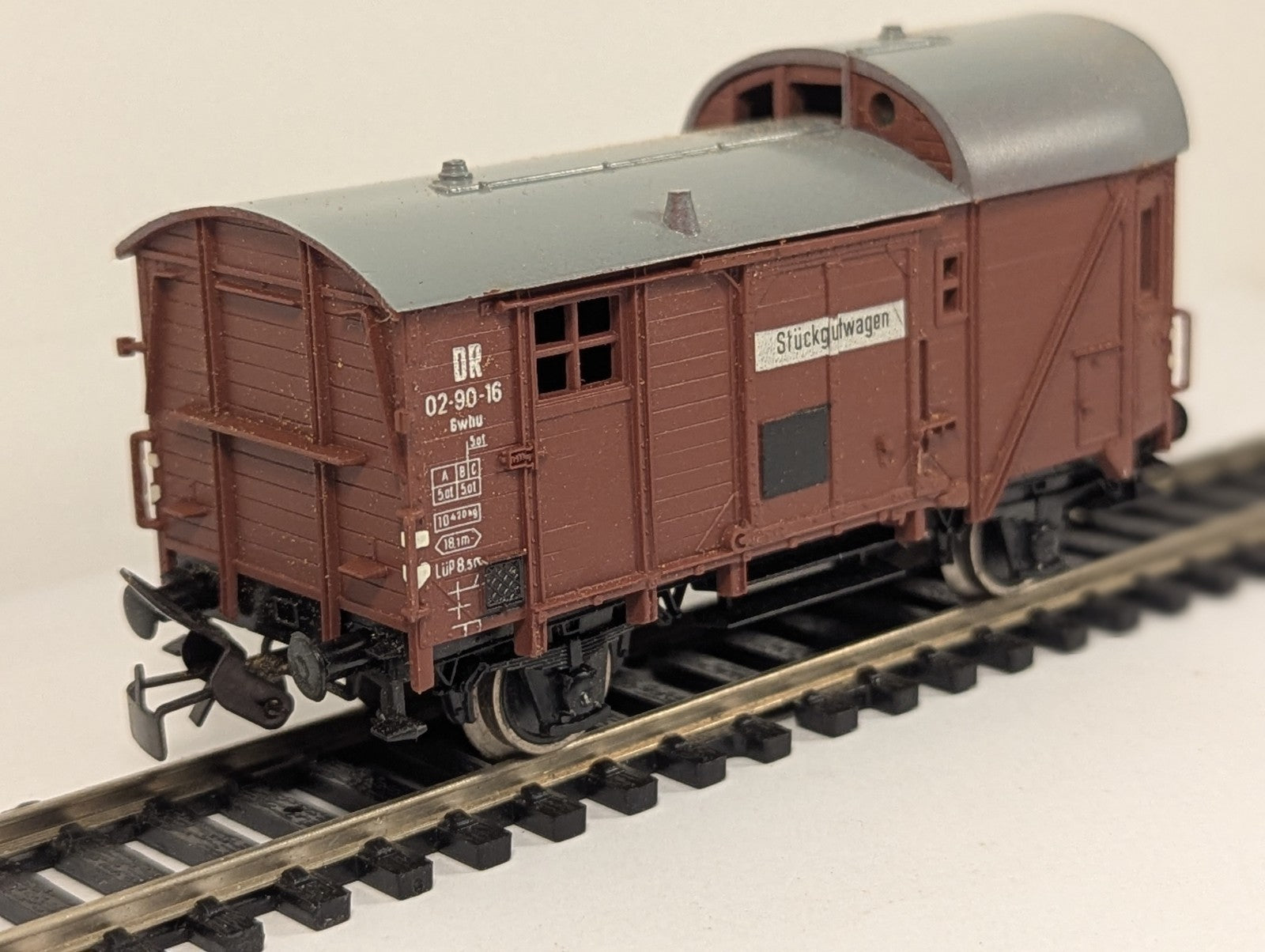 Piko HO Gauge DR Goods Brake Van Type Gwhu