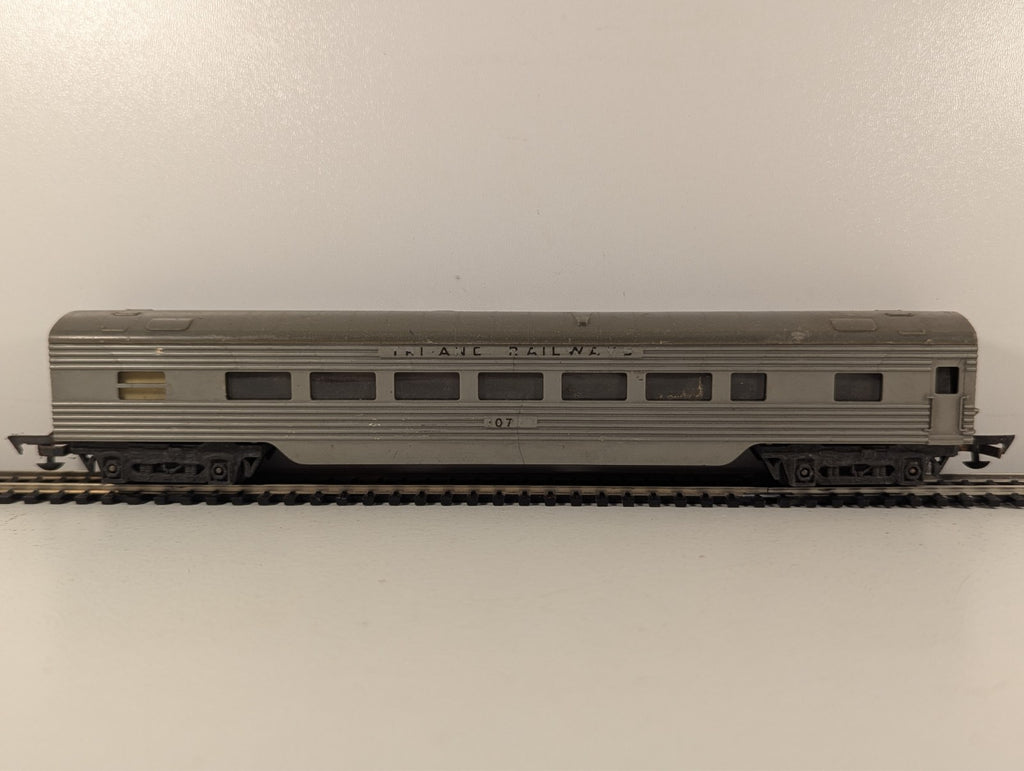 Tri-ang R25 OO Gauge Transcontinental Series Passenger Coach - Damaged decals