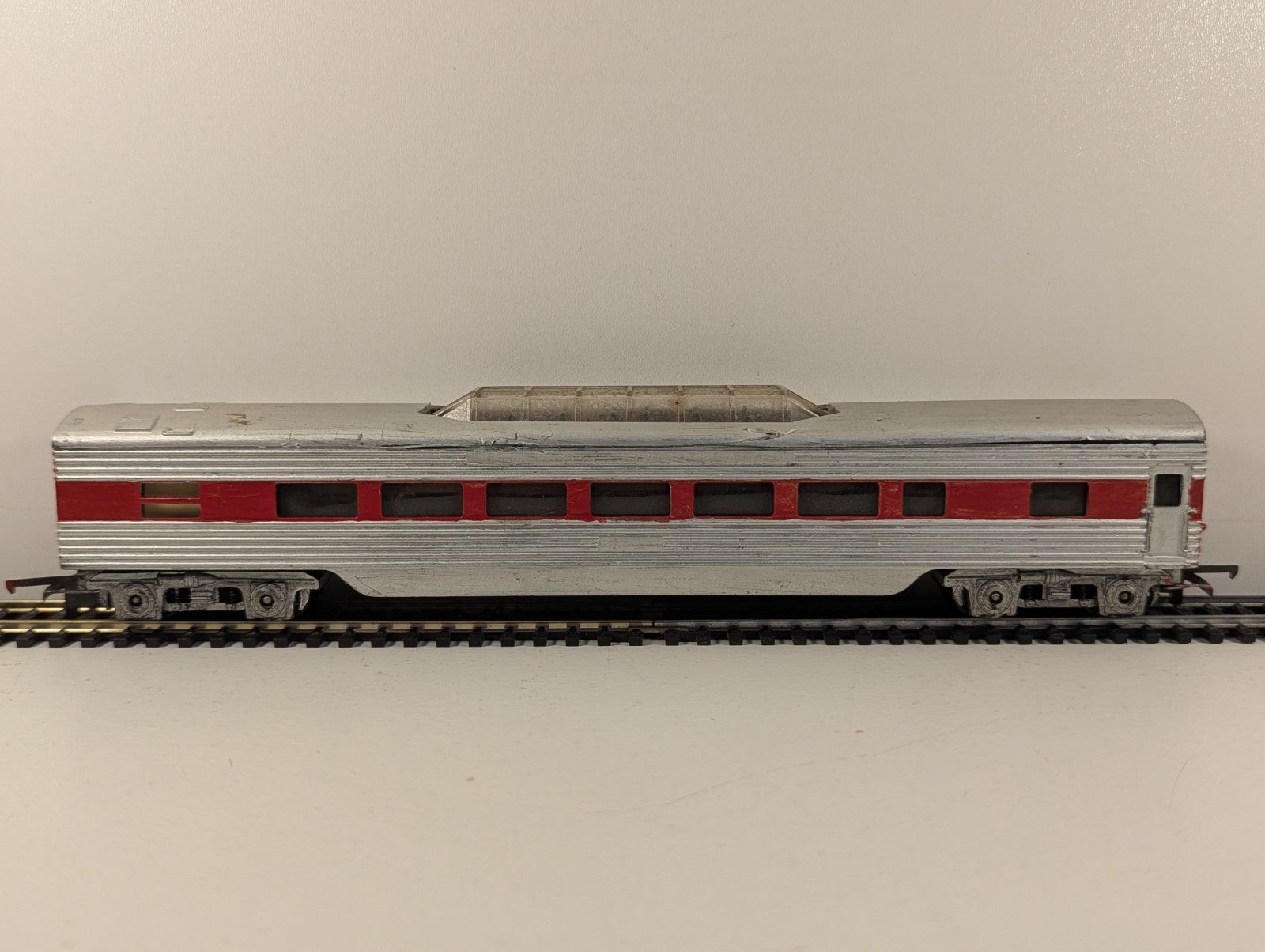Tri-ang Railways R25 OO Gauge Transcontinental Observation Coach