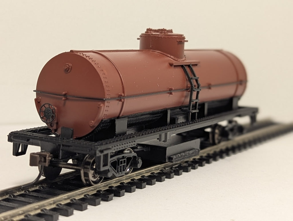 Bachmann HO Gauge HO Track Cleaning Tank Car Track Cleaning Car Oxide Red 16303