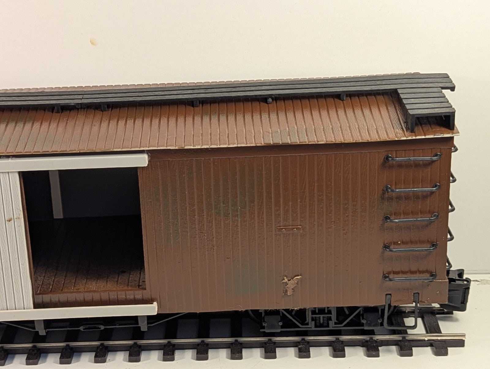Bachmann Big Haulers 98903 G Gauge Wooden Boxcar Kit - built