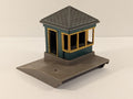 Tri-ang OO Gauge Gatekeeper's Hut Building Green and Yellow R72