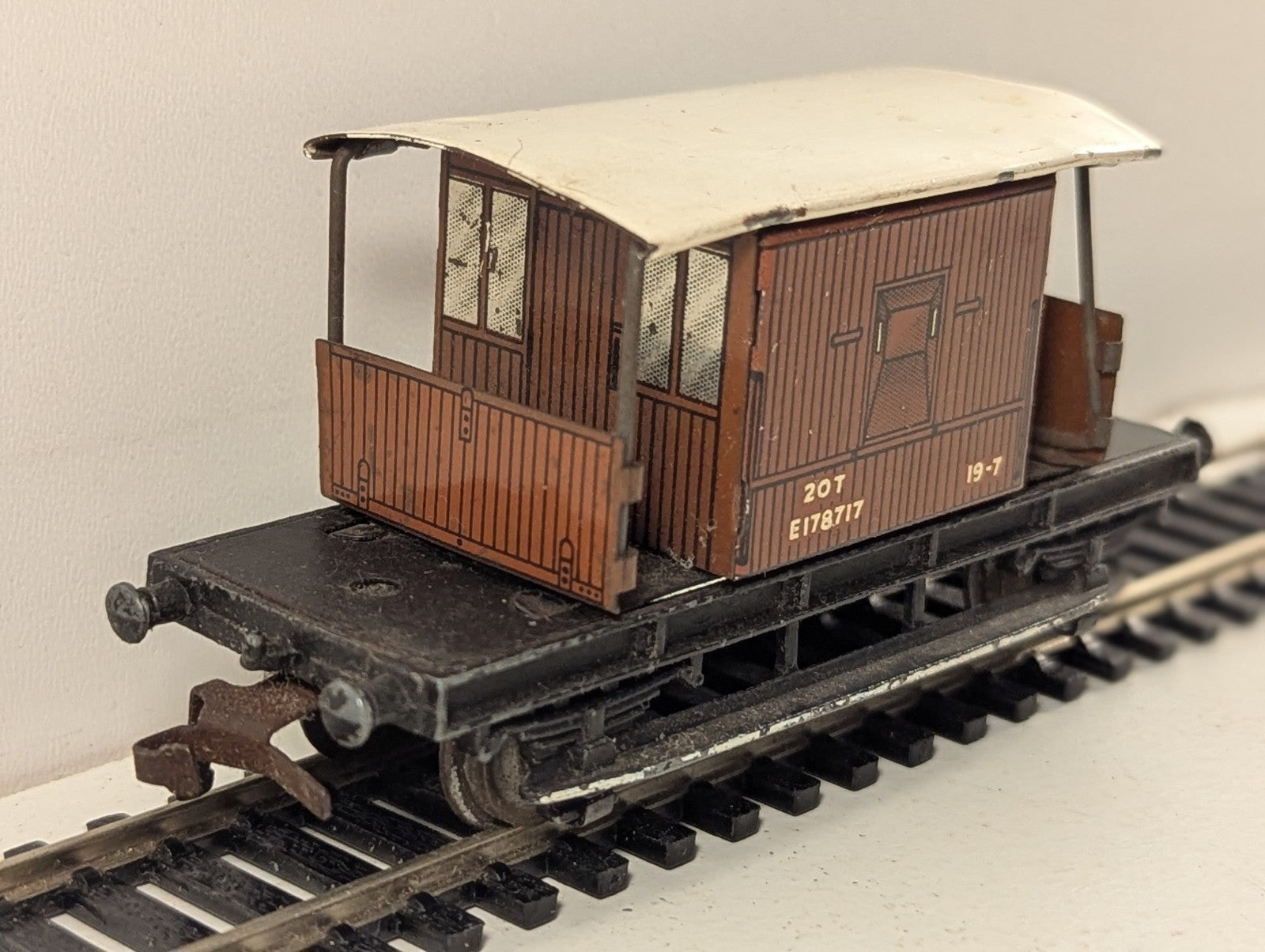 Hornby Dublo BR 20 Ton Goods Brake Van OO Gauge