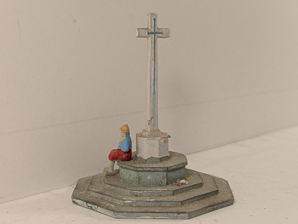 Hornby OO Gauge War Memorial Scenic Accessory R8639