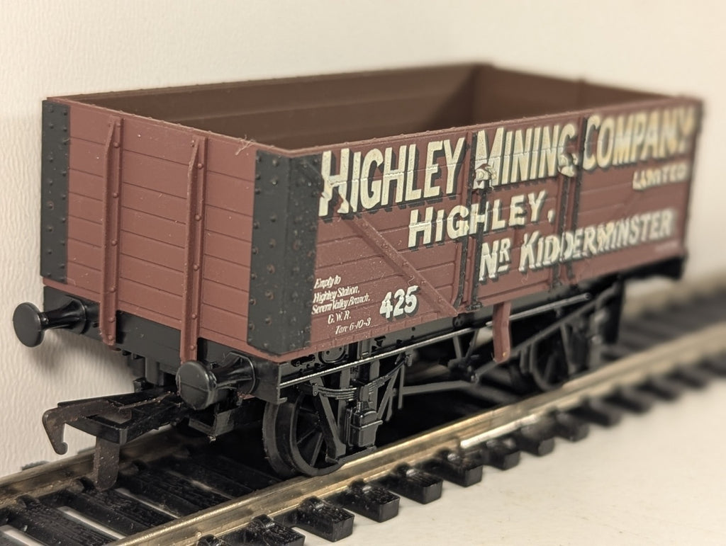 Airfix 54382 OO Gauge Highley Mining 7 Plank Wagon