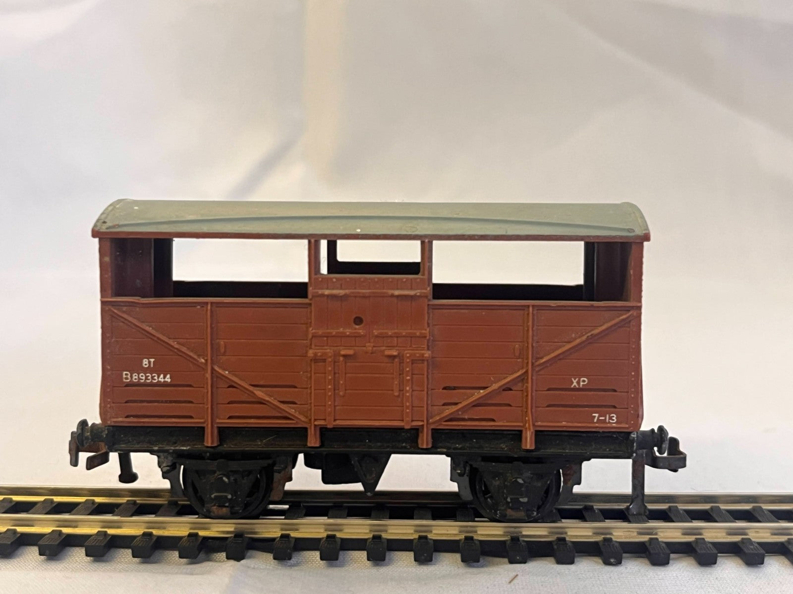 Hornby Dublo OO Gauge Brown 8 Ton Cattle Wagon Boxed