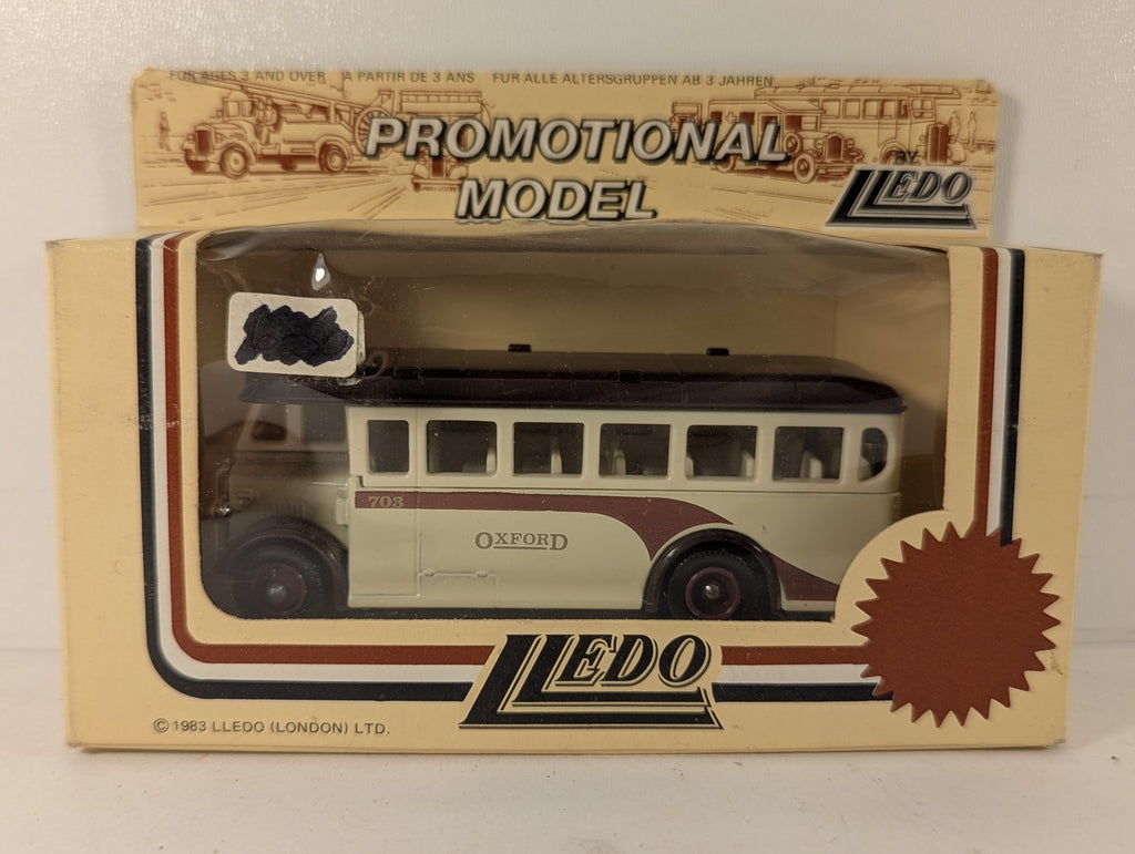 Lledo Oxford Single Deck Bus Die-cast Model Bus 703 Oxford (Cream and Maroon)