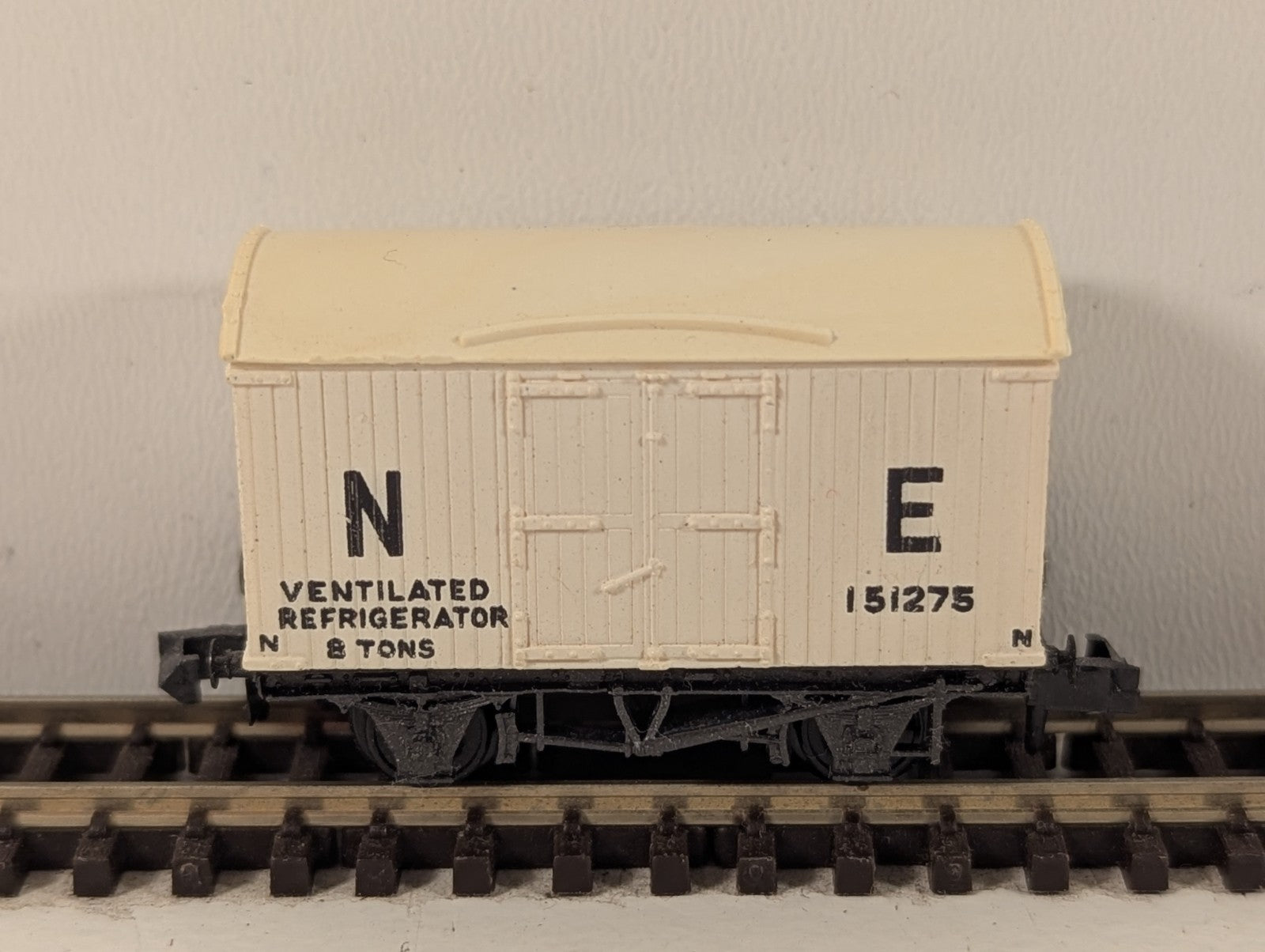 Peco N Gauge NE Refrigerator Van
