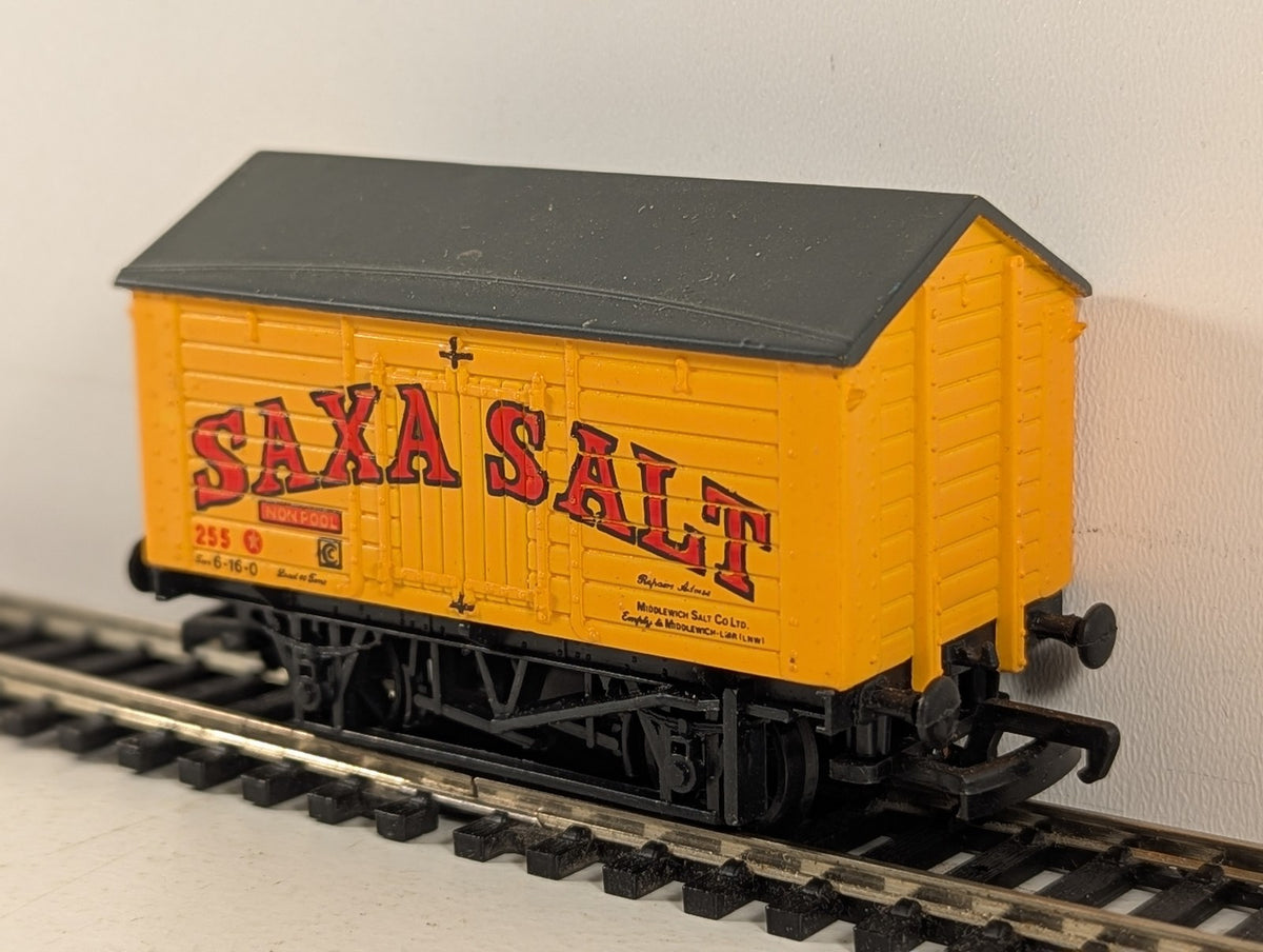 Bachmann OO Gauge 12 Ton Salt Van Goods Wagon 255 Saxa Salt 37-156