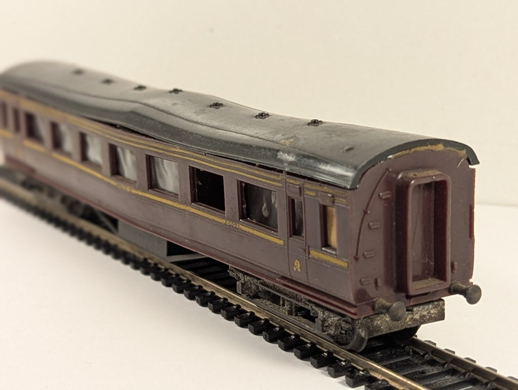 Coachcraft LMS 3rd Class Vestibule Coach Kit OO Gauge Boxed