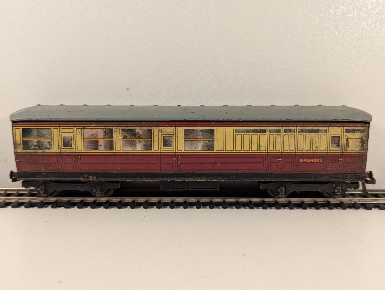 Hornby Dublo 32014 D11 Gresley Corridor Brake Third Coach OO Gauge