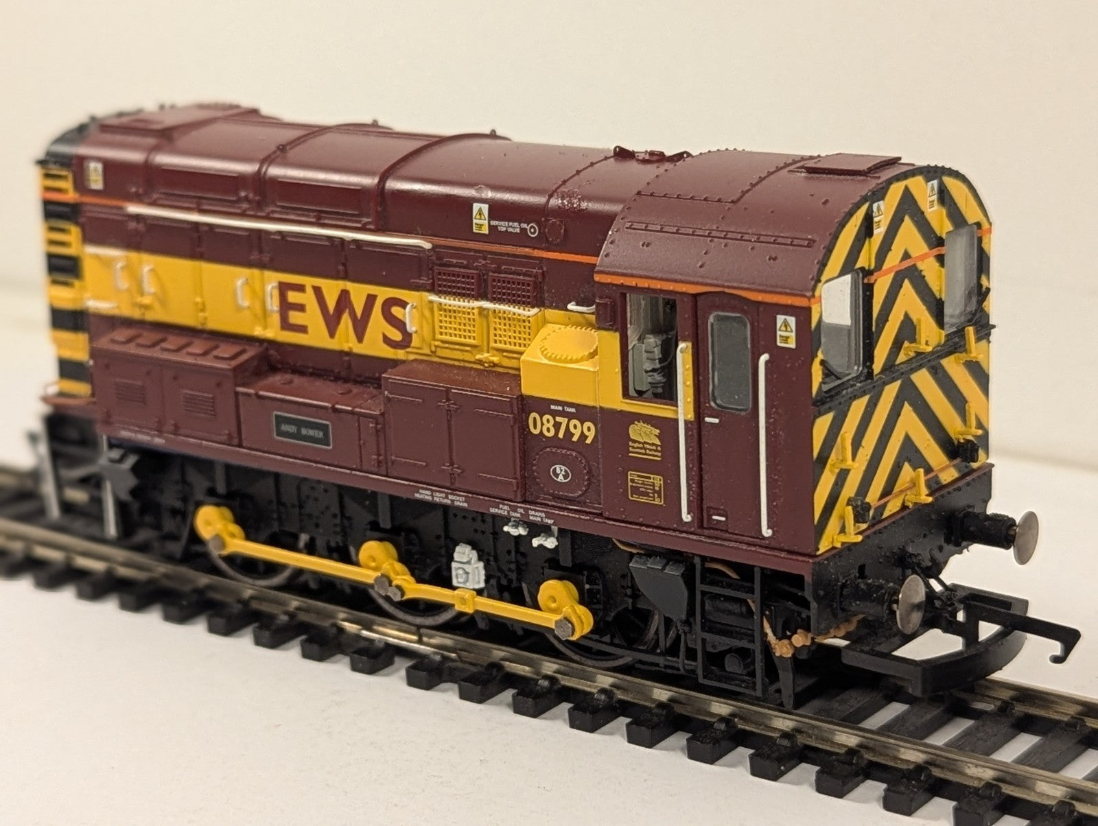 Hornby OO Gauge Class 08 Shunter 08799 'Andy Bower' Diesel Locomotive