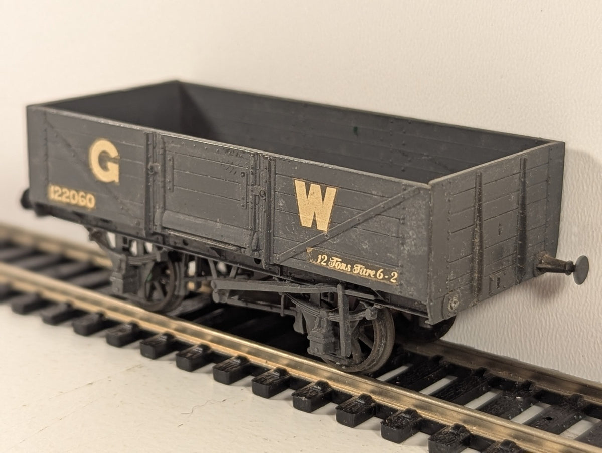 Peco OO Gauge GWR 5 Plank Open Wagon – Built Kit and missing 2 buffers