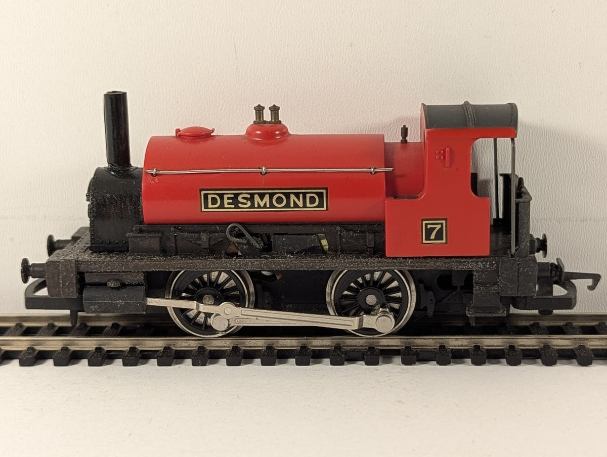 Hornby OO Gauge 0-4-0 Industrial Tank Locomotive 'Desmond' Steam Locomotive 7