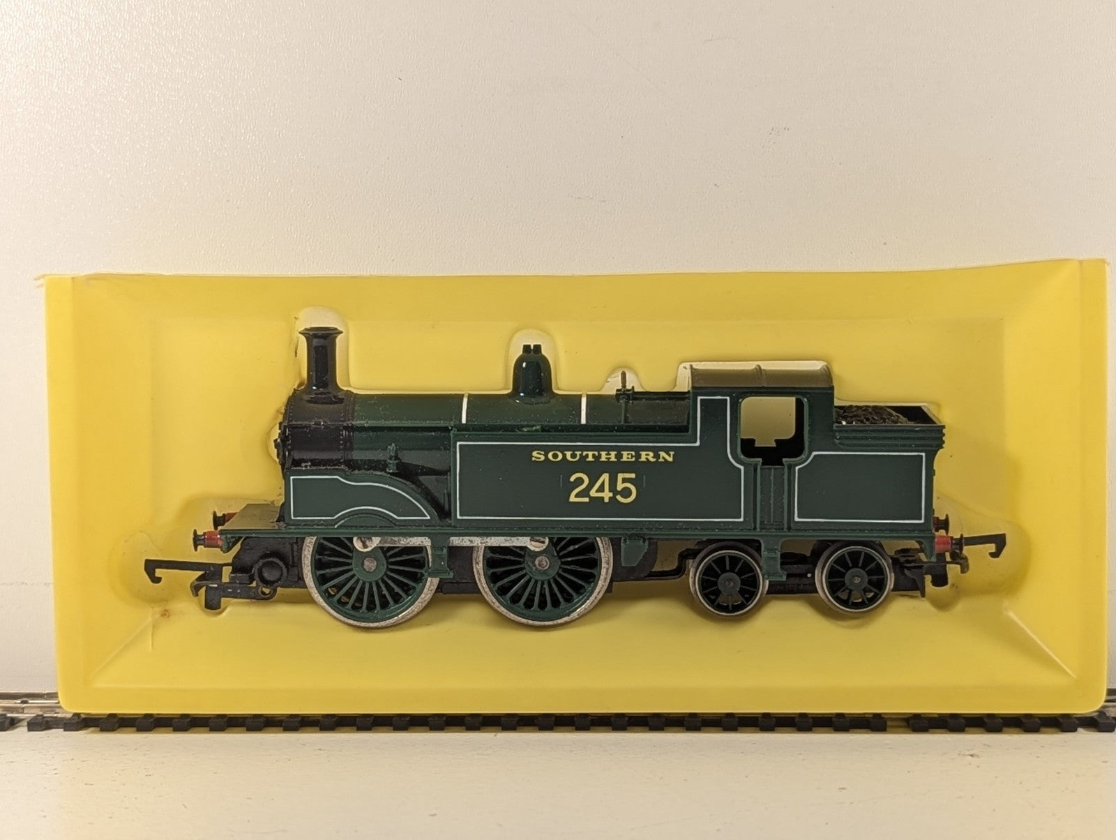 Tri-ang Hornby OO Gauge Class M7 0-4-4T Locomotive 245 Southern Green