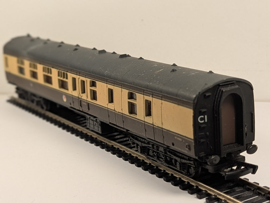 Mainline 37-116 OO Gauge Hawksworth Brake Composite Coach BR Chocolate