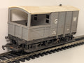 Tri-ang Hornby R124A OO Gauge GWR 20-Ton Brake Van