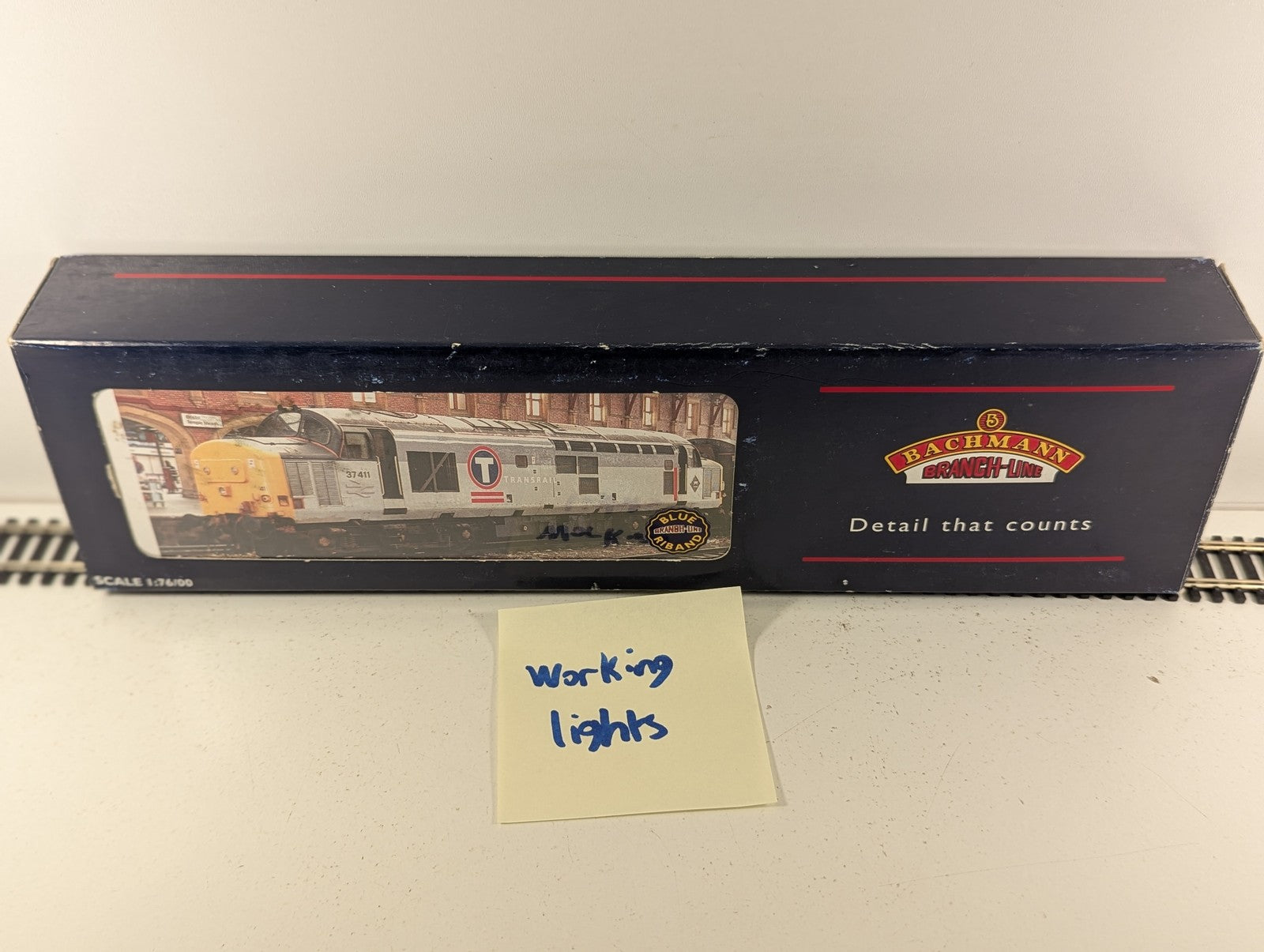Bachmann OO Gauge Class 37/4 'Eisteddfod Genedlaethol' Locomotive 37429