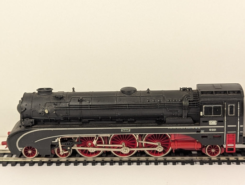 Lima HO Gauge DB BR Class 10 001 Steam Locomotive – Missing Parts