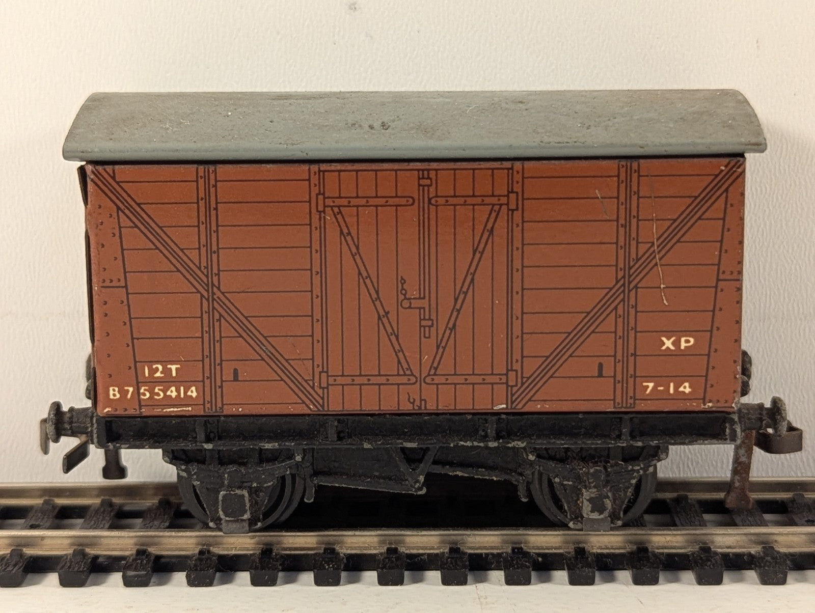 Hornby Dublo 12 Ton Ventilated Van OO Gauge