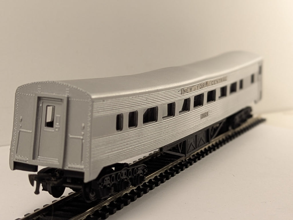 Graham Farish OO Gauge New York Central Coach Silver - Wrong Box