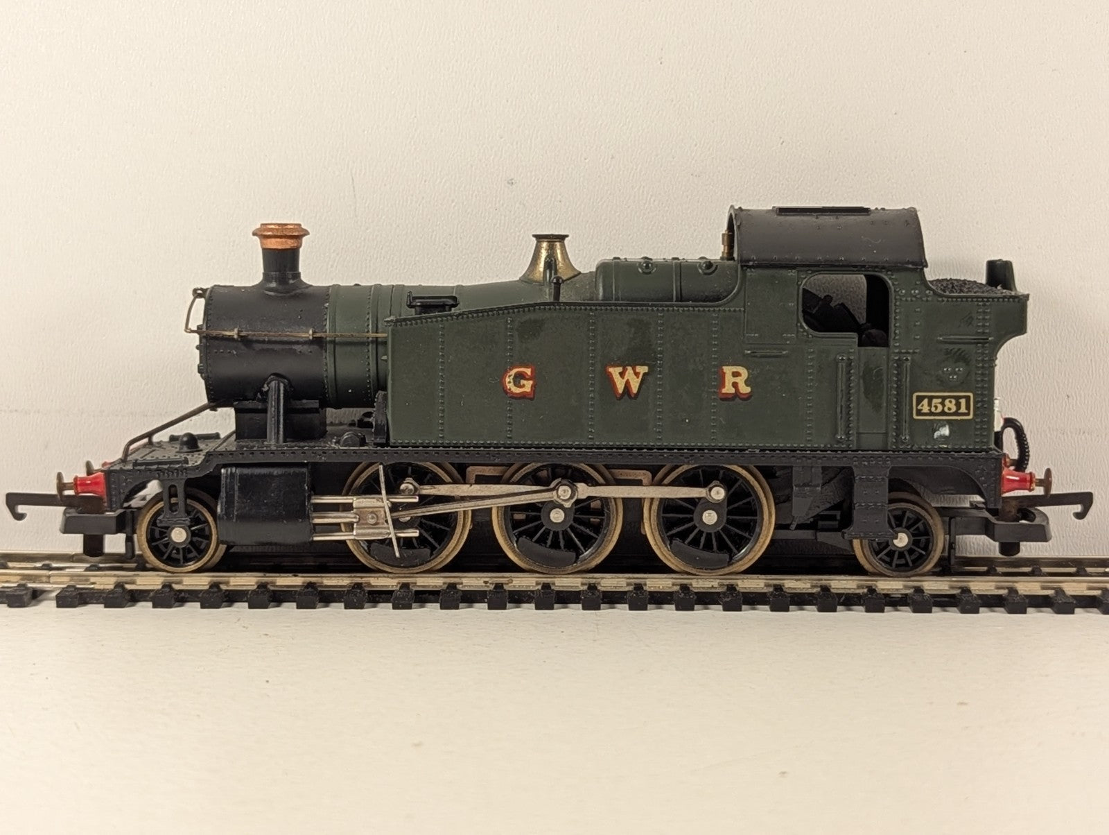 Lima OO Gauge GWR Class 45xx 2-6-2T Prairie Tank Steam Locomotive
