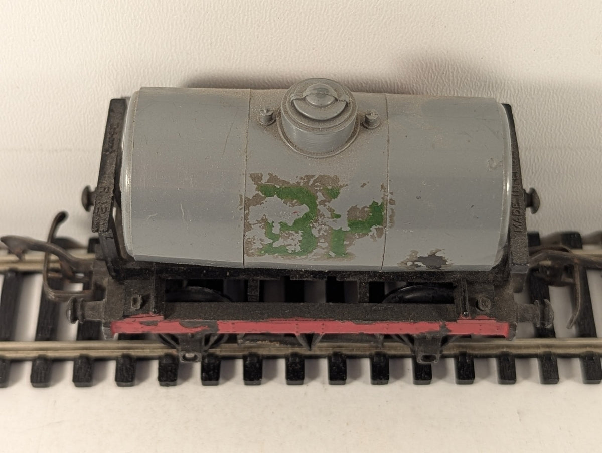 Tri-ang OO Gauge Shell & BP Tank Wagon Grey (Shell/BP) R.12