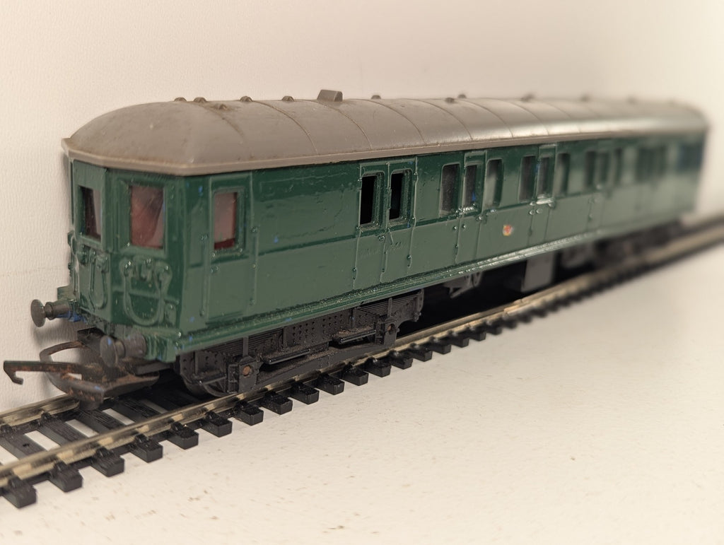 Tri-ang OO Gauge Suburban Repainted Motorised EMU Unit